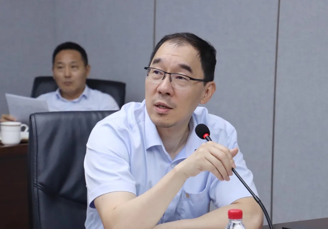 1716968208392028.jpg 海南矿业召开“安全生产月”动员大会3.webp_副本.jpg